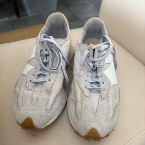 New Balance 327 in Lavender and white, in good condition, Size 10 - Picture 3 of 4